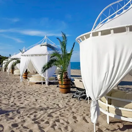 شقة Sea Breeze Apartment, Oasis Resort, لوزينيتس