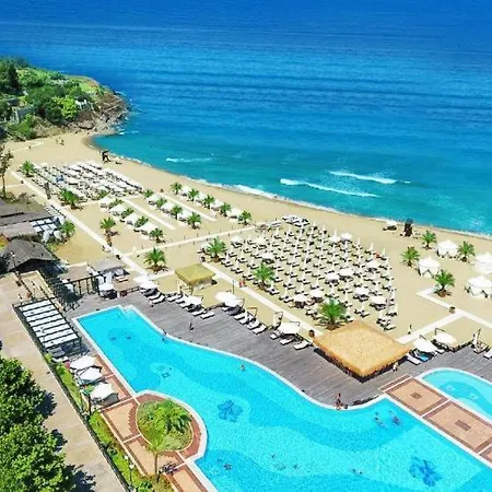 Sea Breeze Apartment, Oasis Resort, 아파트 *