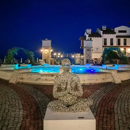 Sea Breeze Apartment, Oasis Resort, 아파트